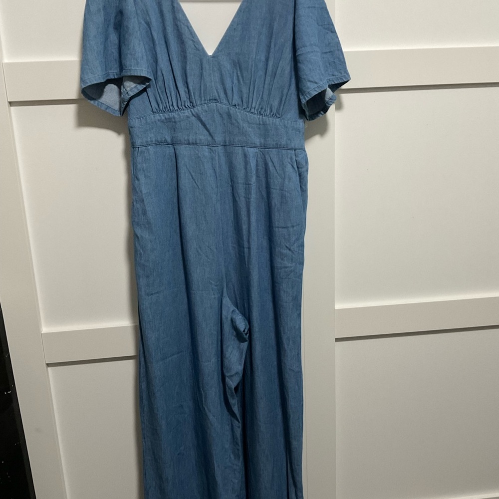 Old Navy Chambray Women’s Jumpsuit